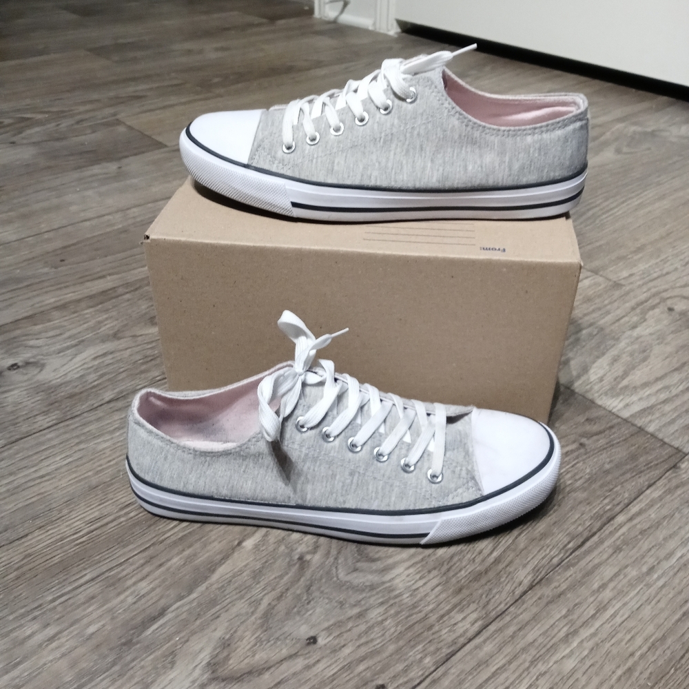 Women's Casual Lace Up Shoes